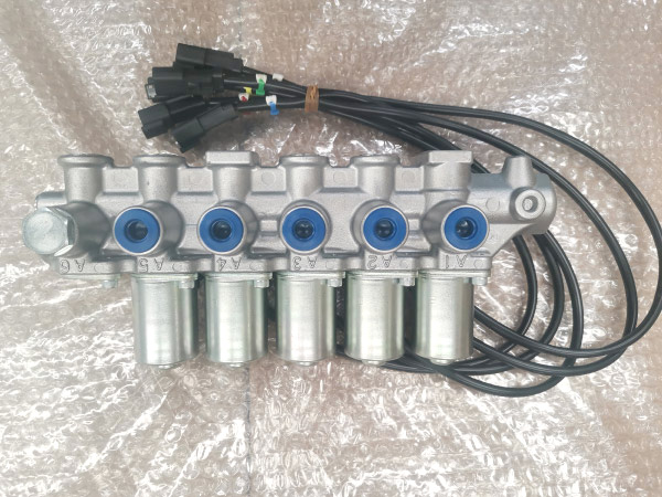 小松挖掘機(jī)電磁閥組配件